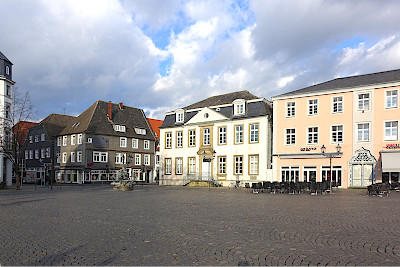 Foto vom Rathausplatz mit Stadtpalais